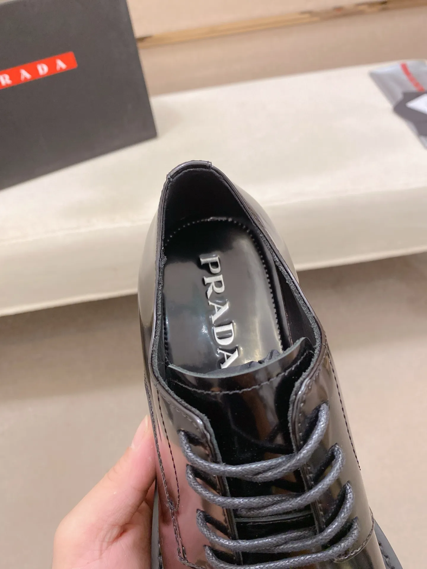 Factory price 640💰 🍁🍁High version High-quality new PRADA (Prada) counters are launched simultaneously, new men's shoes, 😘fabrics are selected from imported lacquered first-layer cowhide, and imported cowhide lining. 👍🏿 High-end ☄️ air-cushion molded anti-slip rubber outsole, exquisite lines, simple and elegant, comfortable and high-end for leisure travel. Code number: 38 to 45